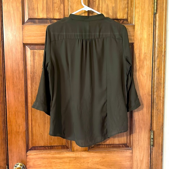 H&M army green button down 3/4 sleeve shirt size 12 - Picture 2 of 6